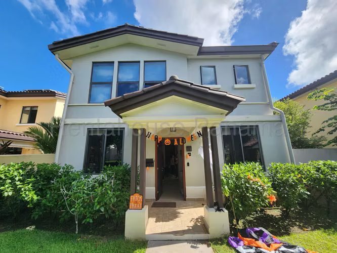 Venta de casa en Panama Pacifico AK