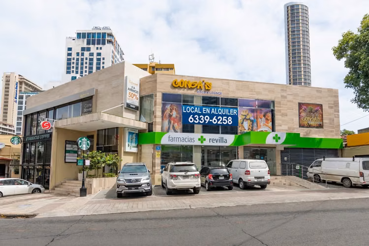 (3) -COMMERCIAL LOCAL ALKYL IN OBARRIO PLAZA PENA