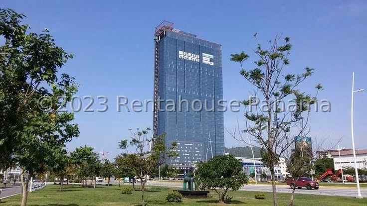 VENTA DE OFICINA EN AVENIDA BALBOA MCD25-8279
