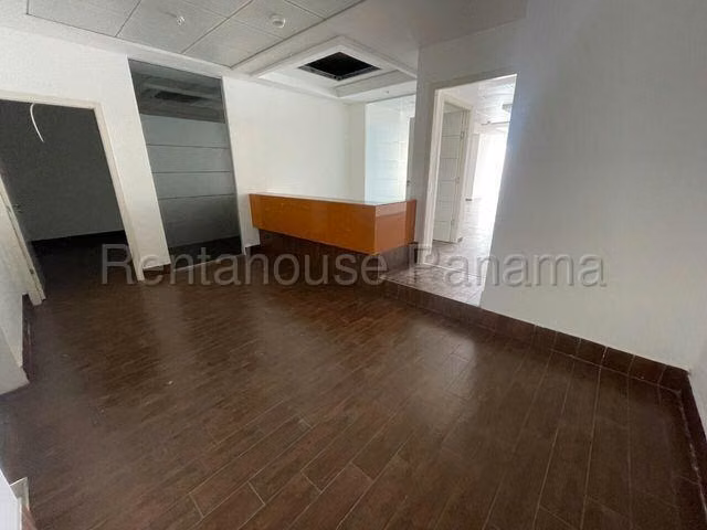 VENTA DE OFICINA EN AVENIDA BALBOA MCD25-8279