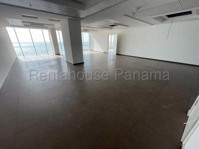 OFFICE FOR SALE ON BALBOA AVENUE MCD25-8279