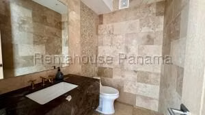 Venta de Apartamento con 307m2 en Punta Pacifica PH Q Tower 26-5113SR
