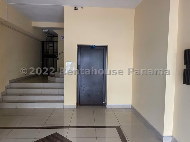 Se Vende oficina en Via España MDV23-1637
