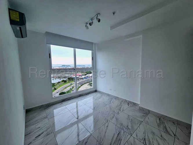 Apartamento en Alquiler en Avenida Balboa MPM 26-8491