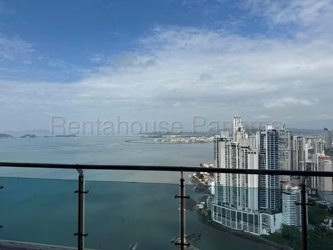 Venta de Apartamento en Punta Pacifica Ph Aqualina CCO