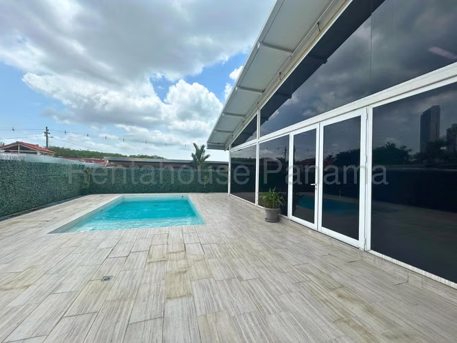 House Rental in Coco del Mar Commercial House 430 Mts PD