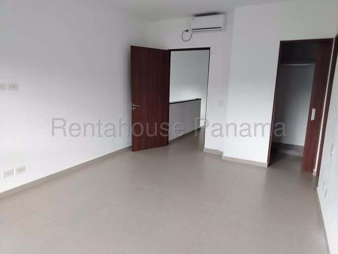 Vendo Casa en Brisas Del Golf PH GARDENIAS OF 26-5098