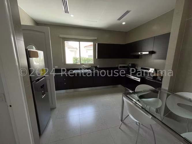 Vendo Casa en Santa Maria fairway estate OF 26-3180