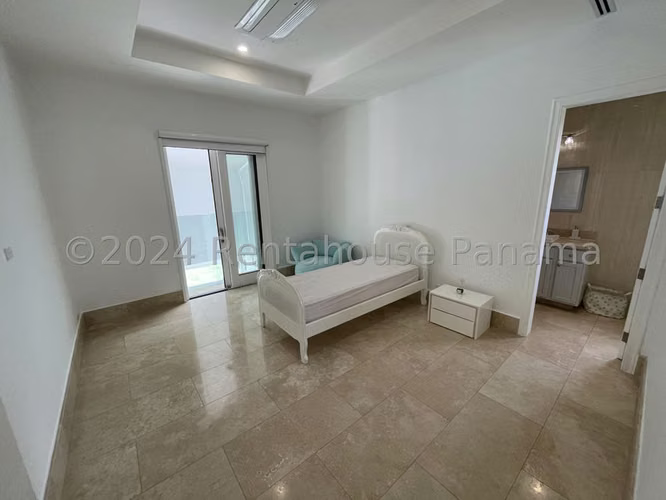 Vendo Casa en Santa Maria fairway estate OF 26-3180