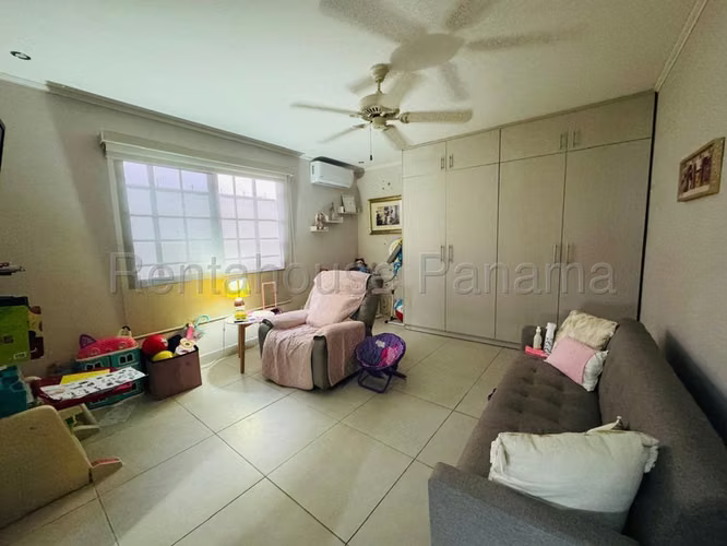 Casa en Venta en Los Laureles Chanis  CIG263139