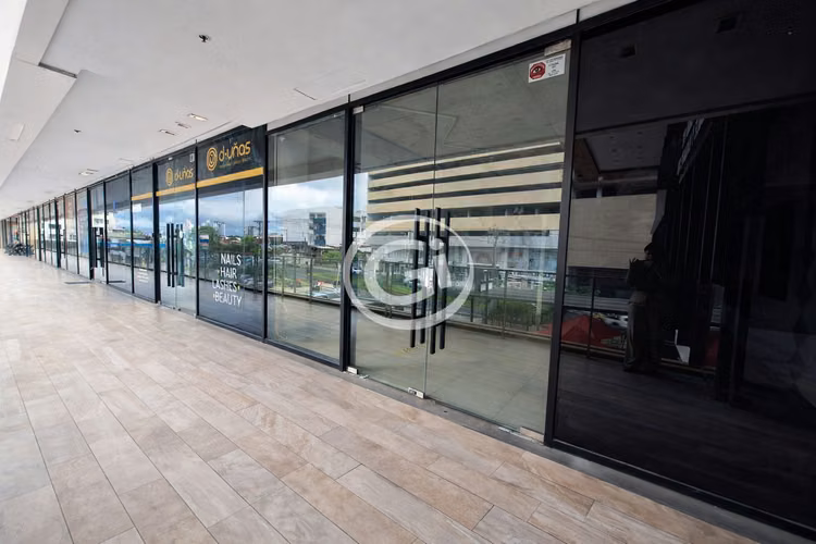 Alquiler Local Comercial Plaza Liberty Piso alto