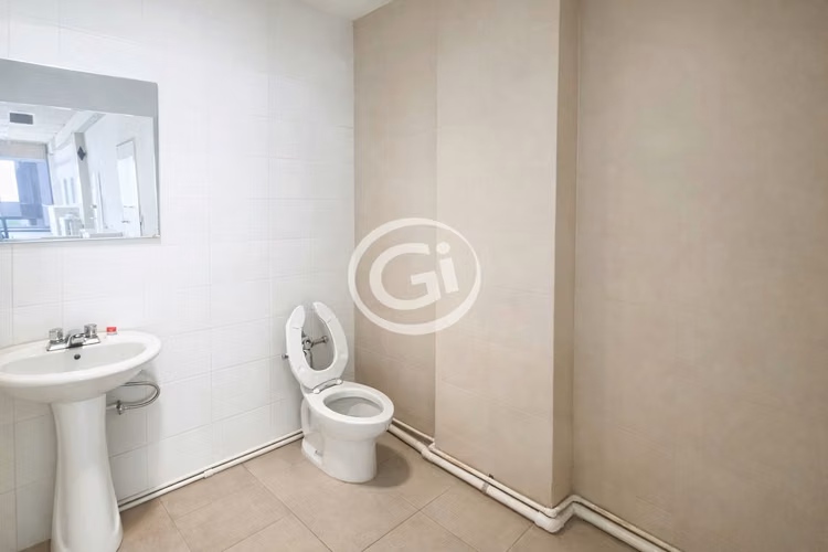 Alquiler Local Comercial Plaza Liberty Piso alto