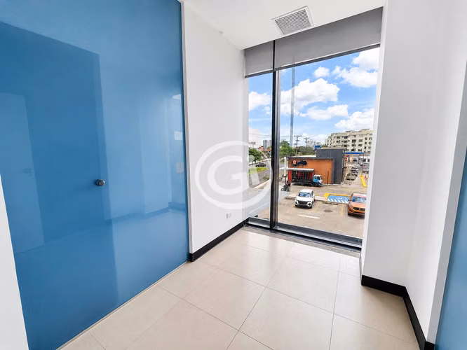 Alquiler Local Comercial Plaza Liberty Ideal para clínica