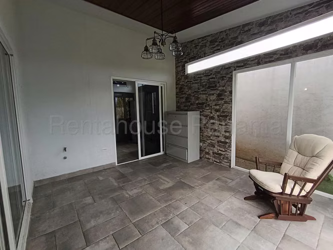Alquiler de Casa en Costa Sur KC