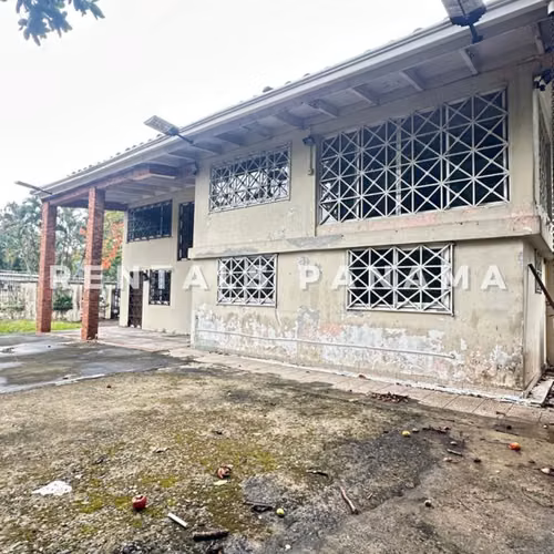 Venta Casa de 2 Niveles con Amplio Terreno en Ancón Altos de Balboa - Imagen 17