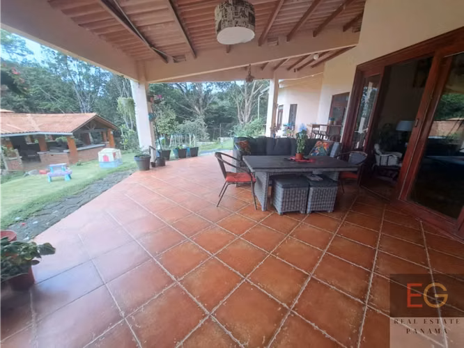 Se vende hermosa casa en Altos de Cerro Azul - Imagen 14