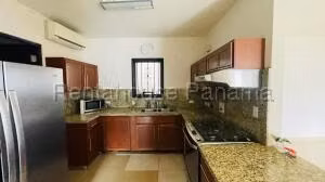 Venta de Apartamento con 170m2 en Albrook PH Embassy Village 26-8431SR