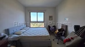 Alquiler de Apartamentocon 215m2 en Santa Maria PH Greenview 26-5275SR