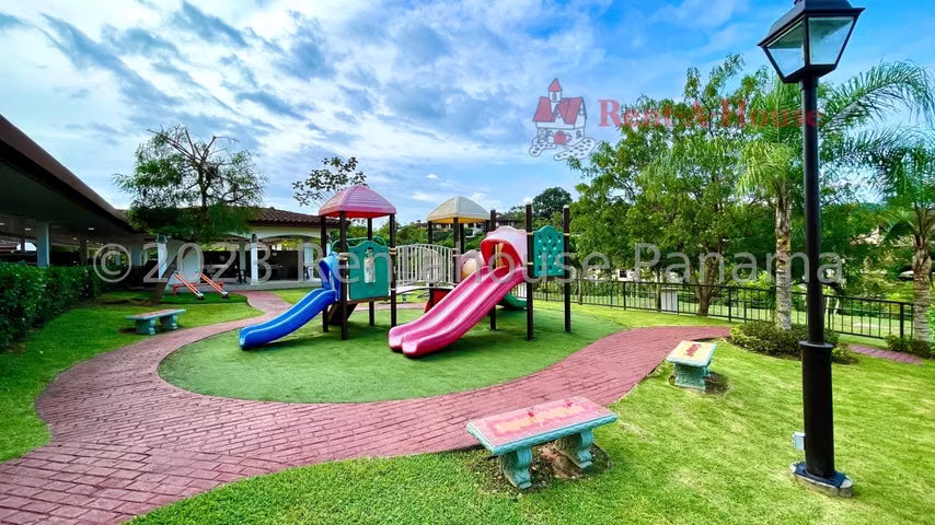 Alquiler Embassy Village Albrook 26YCG8544