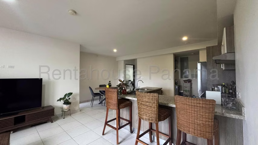Alquiler Embassy Village Albrook 26YCG8544