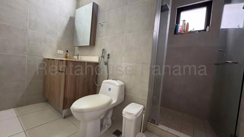 Alquiler Embassy Village Albrook 26YCG8544