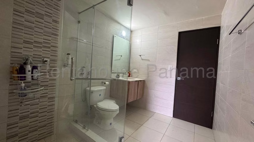 Alquiler Embassy Village Albrook 26YCG8544