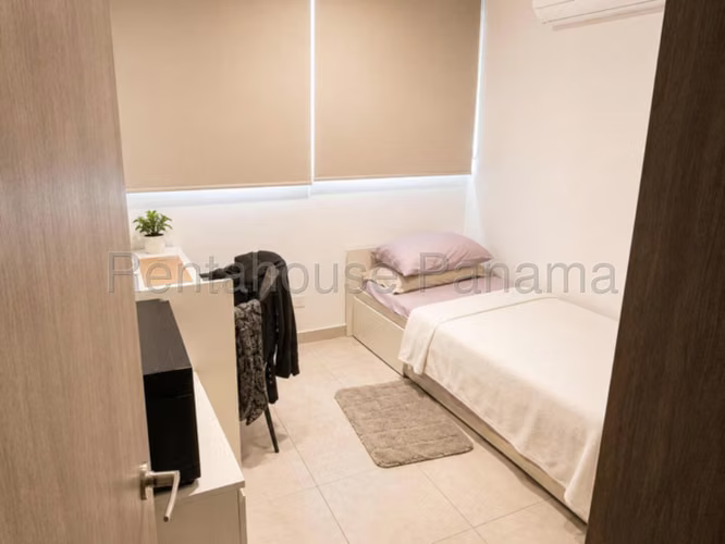 Apartamento en Alquiler en Brisas del Golf AFC 26-8069