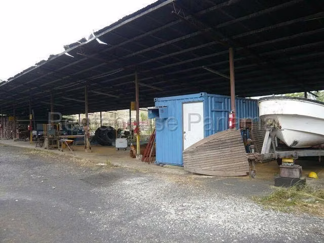 Venta Galera y Oficinas Milla 13 Transismica - Imagen 2