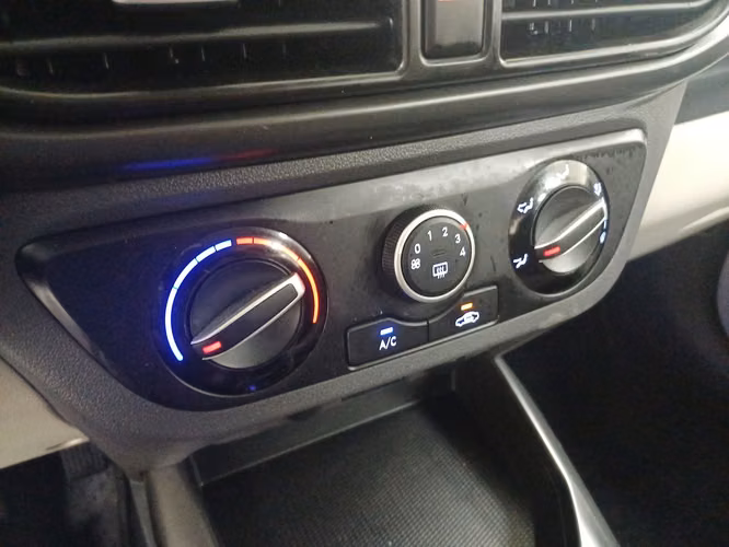 HYUNDAI GRAND I-10 - 2026 - HIX - Automarket - Imagen 9