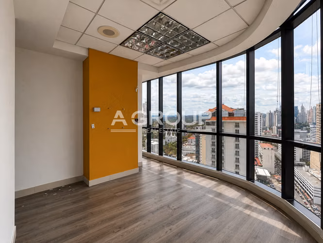 Oportunidad - Plaza Banco General - Calle 50 - Se Vende Oficina