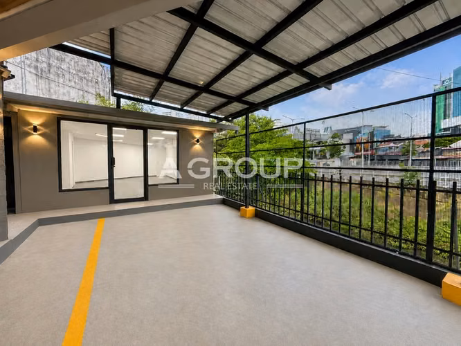 CENTRO COMERCIAL LA COLMENA - Calle 50 - Commercial Space For Rent