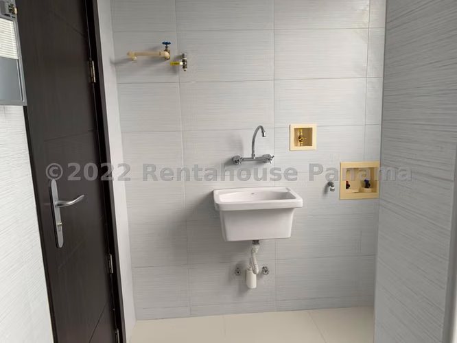 Alquiler de Apartamento en El Cangrejo Ph Carreras Tower KC