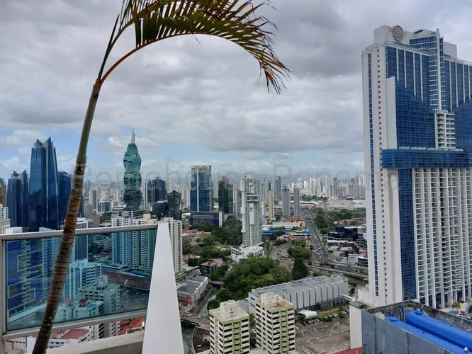 Alquiler de Apartamento en Bellavista Ph Grandbay Tower KC
