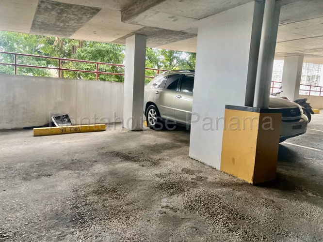 Alquiler de Apartamento en Via España Ph El Marquez CCO