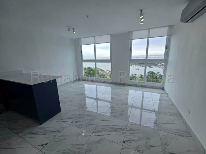 Alquiler de Apartamento en Avenida Balboa Ph The Sands CCO