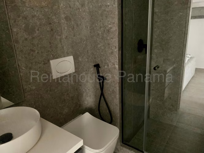 Alquilo Apartamento en Coco del Mar OF26-7564