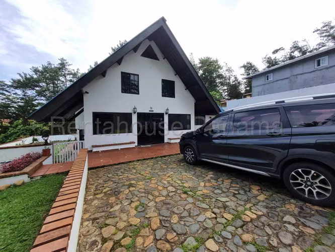 Vendo Casa en cerro azul OF 26-8496