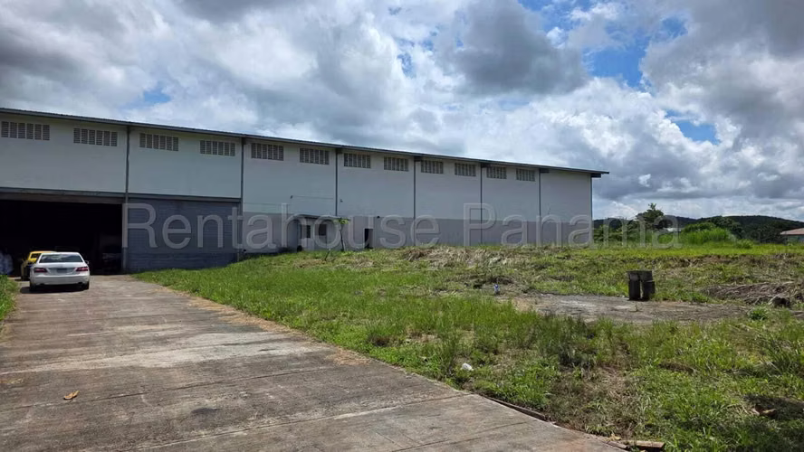 ALQUILER DE GALERA EN ARRAIJAN ESM26-8545