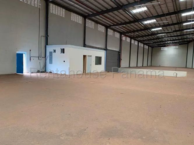 ALQUILER DE GALERA EN ARRAIJAN ESM26-8545