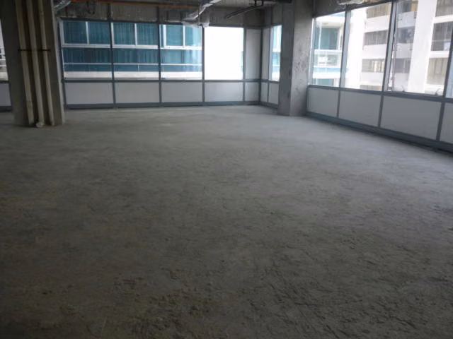ALQUILER DE OFICINA EN AVENIDA BALBOA ESM22-4754