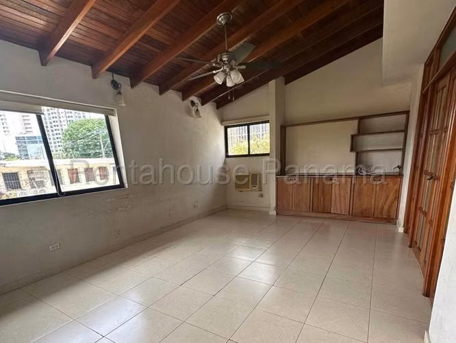 26-8317RGG Altos del Golf San Francisco CASA DUPLEX en venta. Precio para vender.