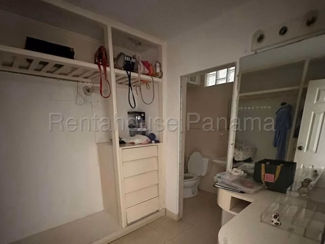 26-8317RGG Altos del Golf San Francisco CASA DUPLEX en venta. Precio para vender.