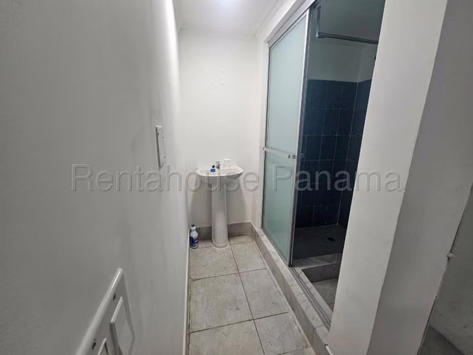 Local Comercial en Alquiler en Casco Antiguo  JG