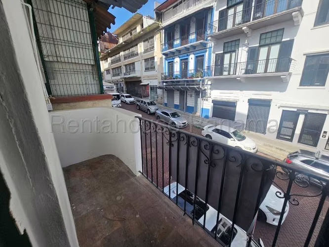 Local Comercial en Alquiler en Casco Antiguo  JG
