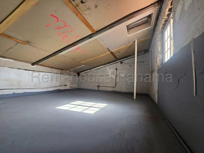 Local Comercial en Alquiler en Casco Antiguo  JG