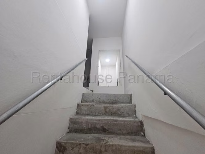 Local Comercial en Alquiler en Casco Antiguo  JG