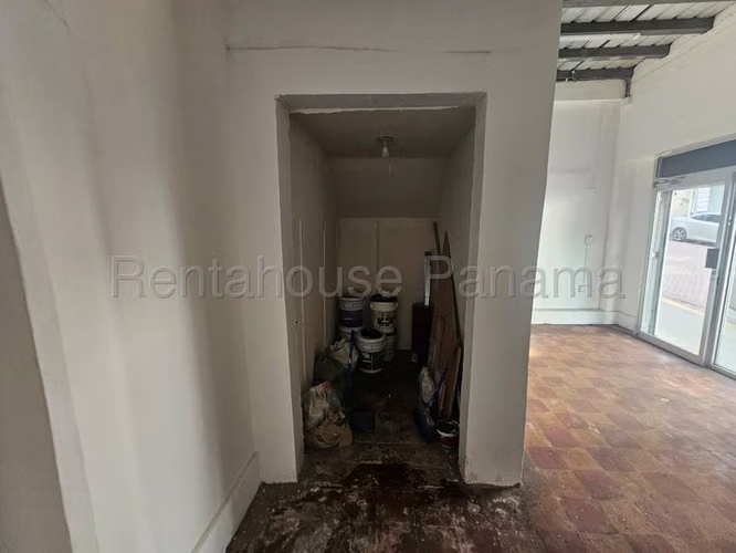 Local Comercial en Alquiler en Casco Antiguo  JG