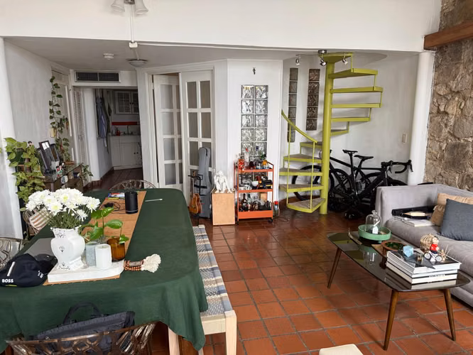 ALQUILER DE APARTAMENTO VISTA AL MAR EN CASCO ANTIGUO AQ