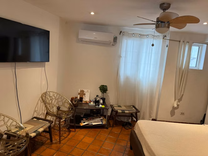 ALQUILER DE APARTAMENTO VISTA AL MAR EN CASCO ANTIGUO AQ