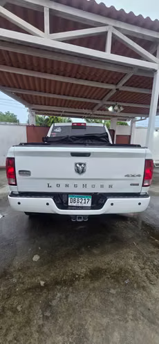 Vendo 2012 Dodge Ram 2500 Long Horn Diesel como.Nuevo solo 134k kilometros - Imagen 4